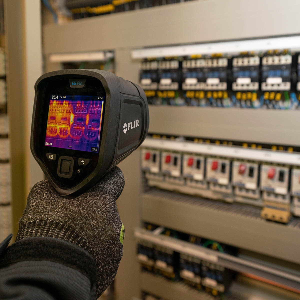 FLIR E8 Pro Värmekamera, 320 x 240 pixlar, -20°C till +550°C