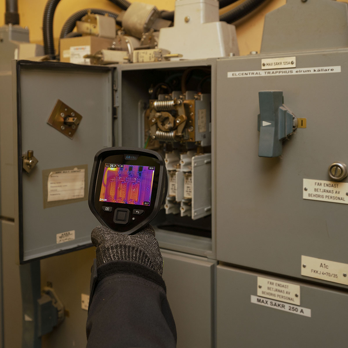 FLIR E8 Pro Värmekamera, 320 x 240 pixlar, -20°C till +550°C