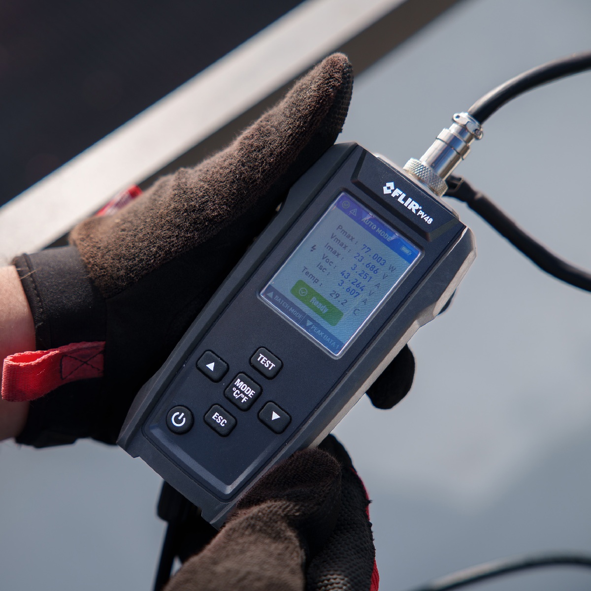 FLIR PV48 Solpanelstestare och IV-kurvspårare med temperaturmätningar