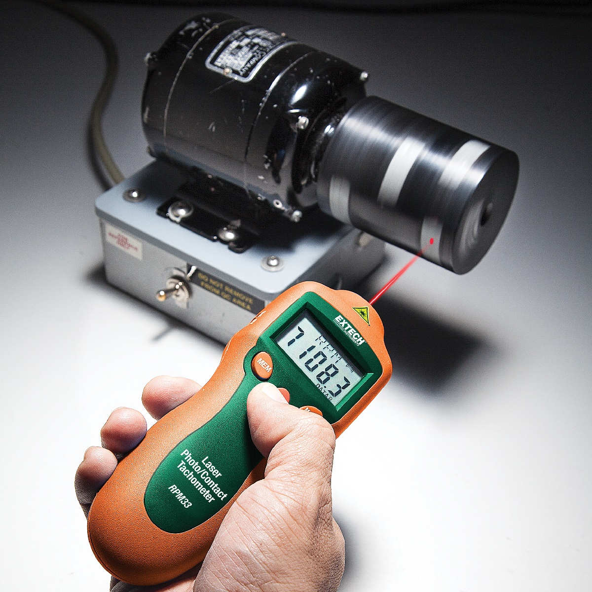 EXTECH RPM33 – Tachometer kombinerad Laser/Kontakt
