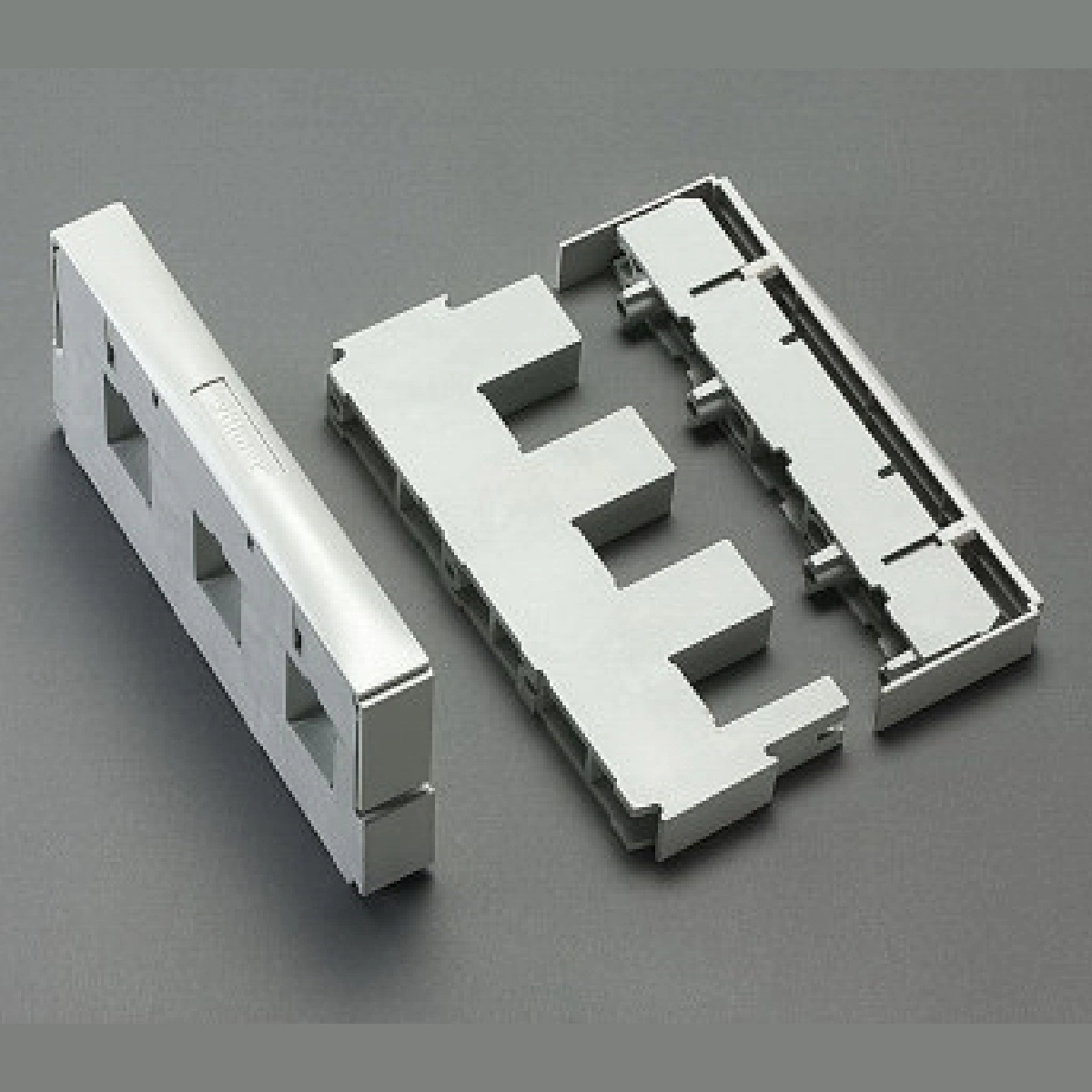01231 Skenhållare 3-pol, för 1250/1600A skena