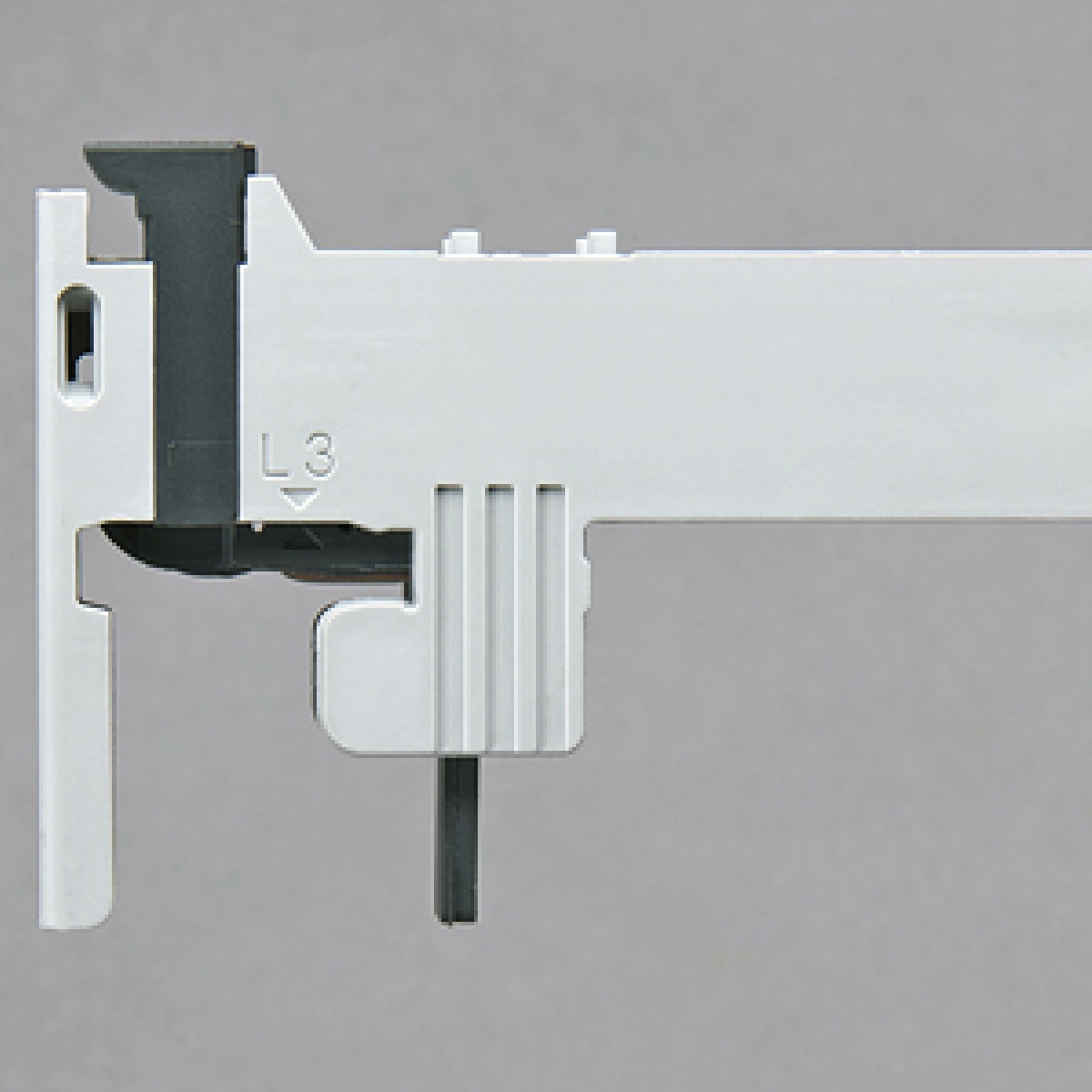 32630 Adapterpl. 1-pol, 63A, 1 DIN skena, 18x160mm. Sys 30Comp.