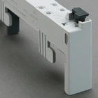 32630 Adapterpl. 1-pol, 63A, 1 DIN skena, 18x160mm. Sys 30Comp.